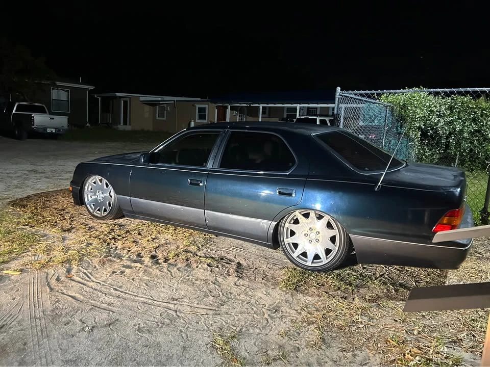1997 Lexus LS 2nd Gen - Image 11 of 20