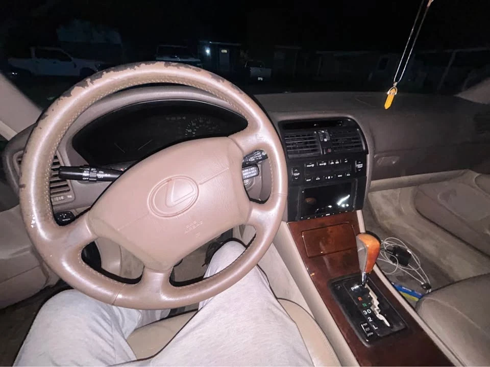 1997 Lexus LS 2nd Gen - Image 14 of 20