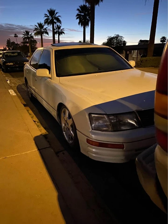 1997 Lexus LS 2nd Gen - Image 3 of 4