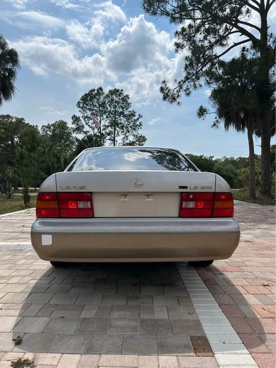 1997 Lexus LS 2nd Gen - Image 13 of 19