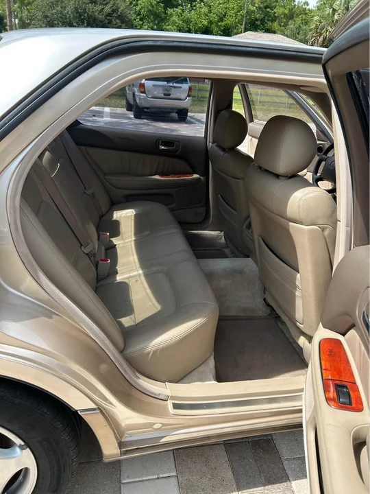 1997 Lexus LS 2nd Gen - Image 12 of 19