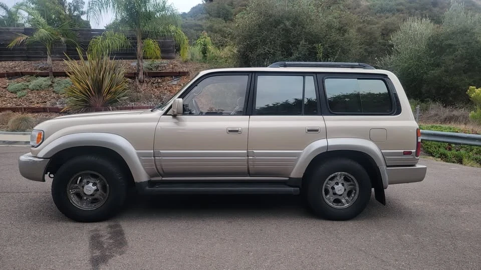 1997 Lexus LX 1st Gen - Image 9 of 20