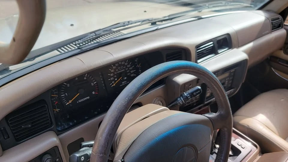 1997 Lexus LX 1st Gen - Image 19 of 20