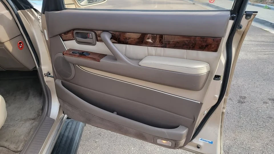 1997 Lexus LX 1st Gen - Image 16 of 20