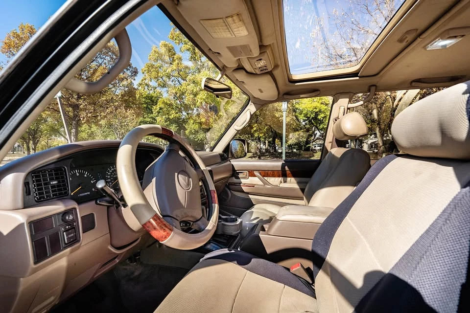 1997 Lexus LX 1st Gen - Image 10 of 13