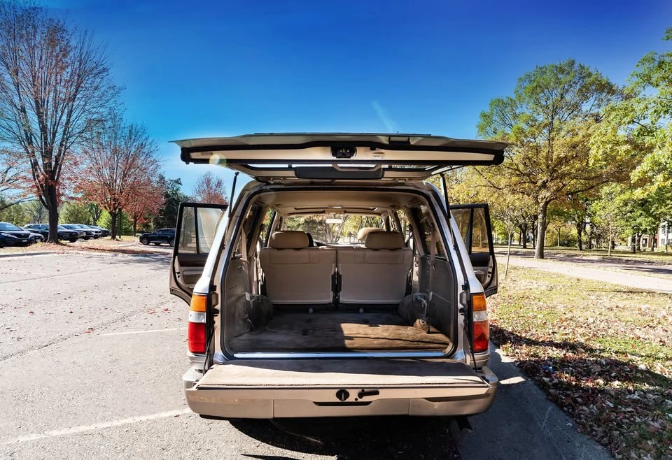 1997 Lexus LX 1st Gen - Image 8 of 13