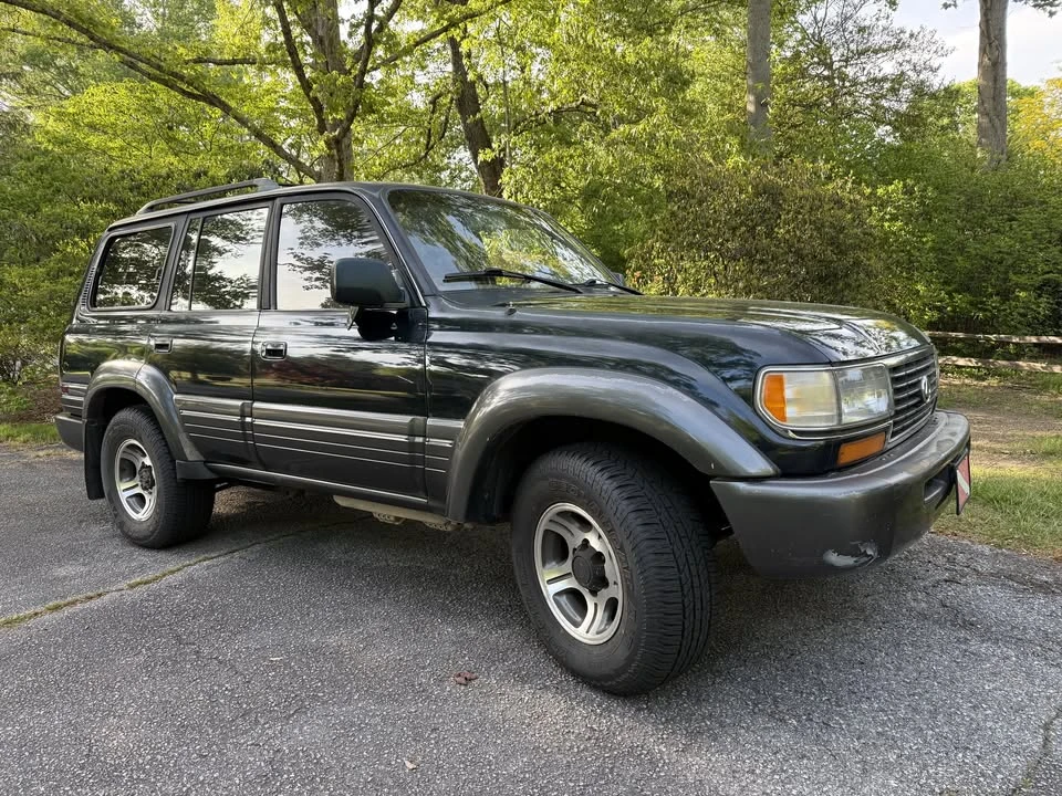 1997 Lexus LX 1st Gen - Image 17 of 18