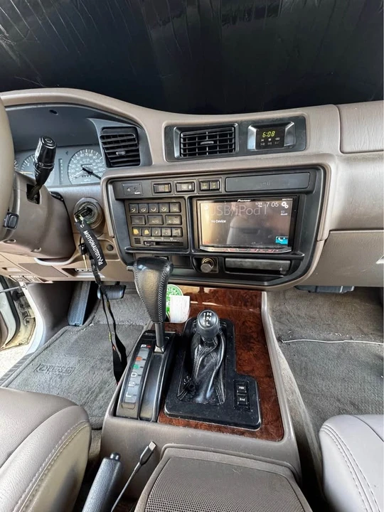 1997 Lexus LX 1st Gen - Image 4 of 9
