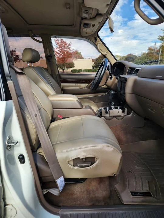 1997 Lexus LX 1st Gen - Image 9 of 14
