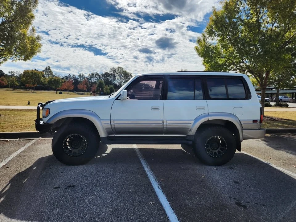 1997 Lexus LX 1st Gen - Image 5 of 14