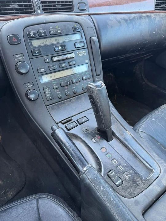 1997 Lexus SC400 - Image 10 of 14