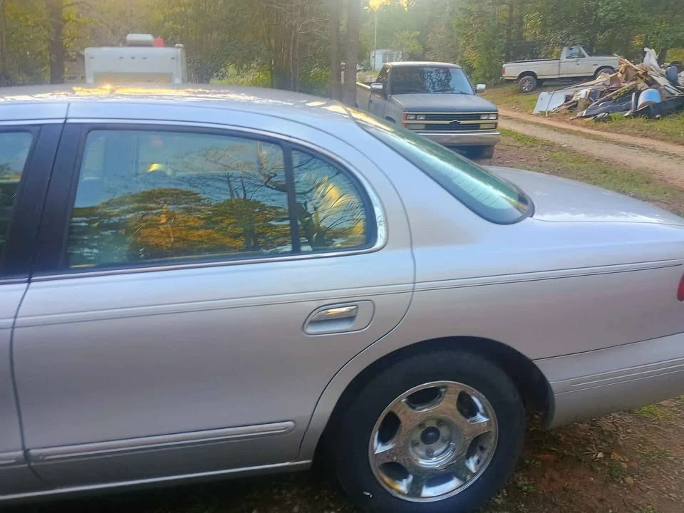 1997 Lincoln Continental 9th Gen - Image 5 of 7
