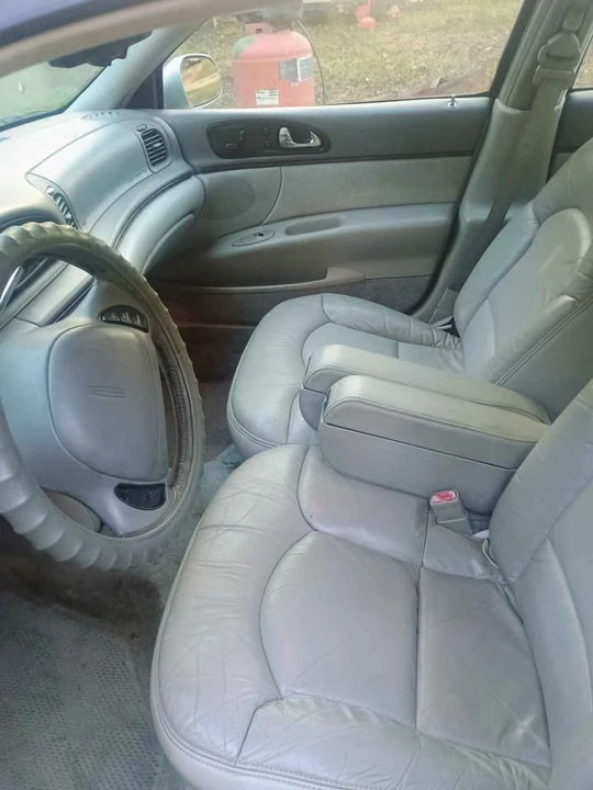 1997 Lincoln Continental 9th Gen - Image 4 of 10
