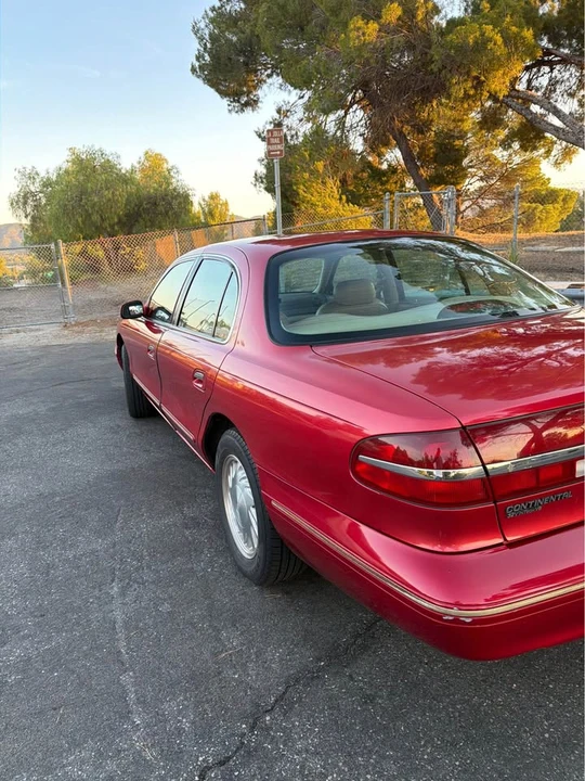 1997 Lincoln Continental 9th Gen - Image 4 of 10