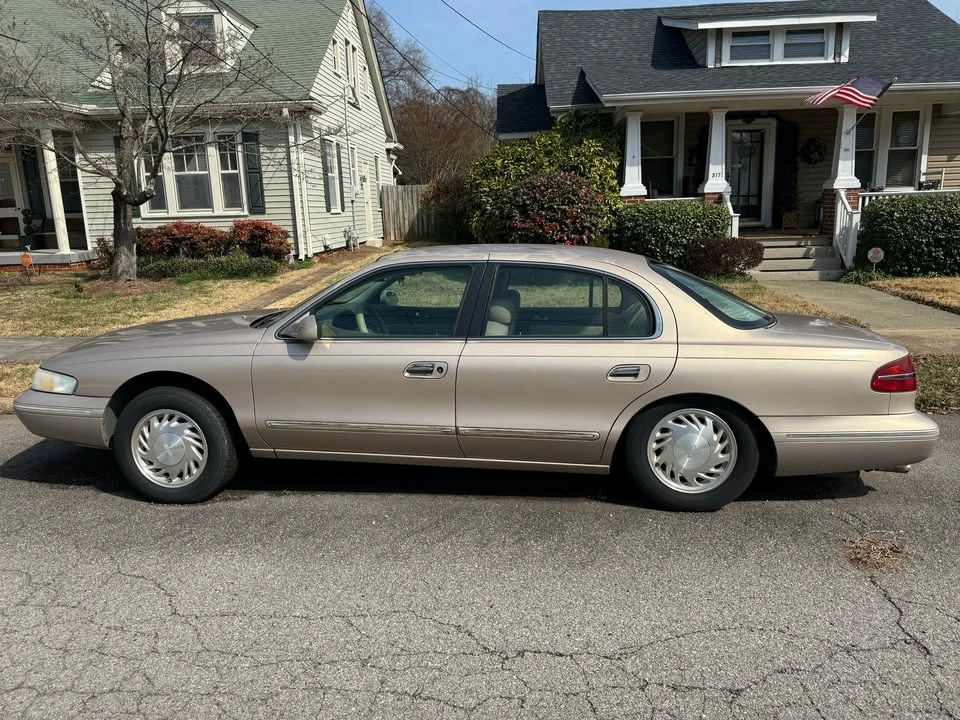 1997 Lincoln Continental 9th Gen - Image 5 of 8