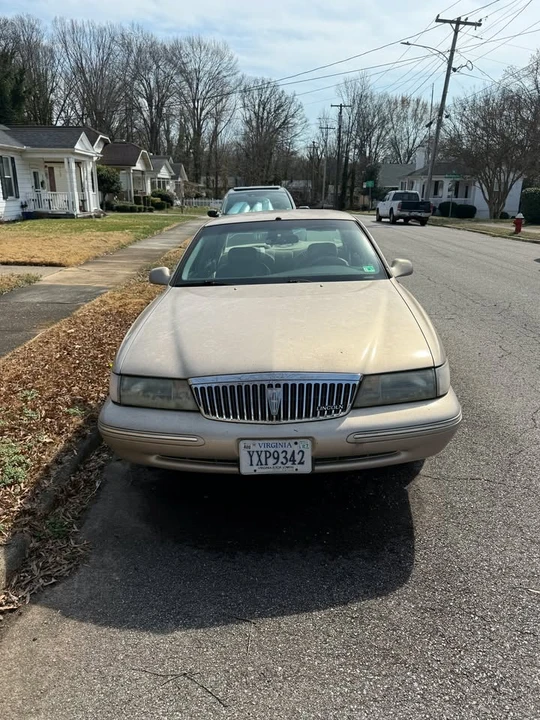 1997 Lincoln Continental 9th Gen - Image 3 of 8