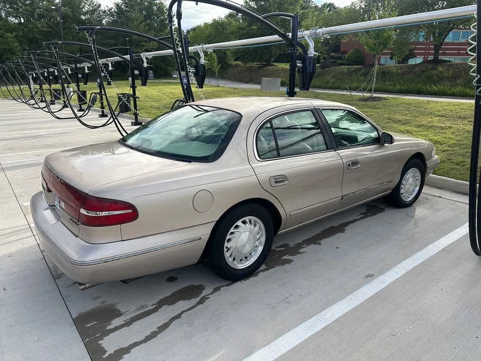 1997 Lincoln Continental 9th Gen - Image 8 of 8