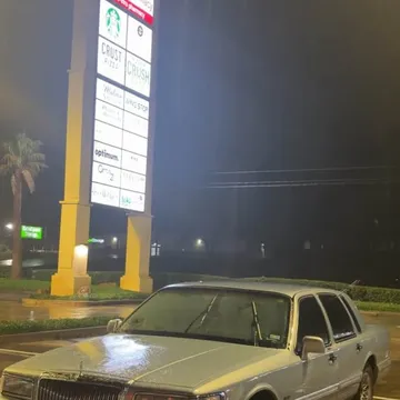 1997 Lincoln Continental Black Label