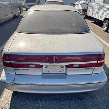 1997 Lincoln Continental Executive Sedan 4D