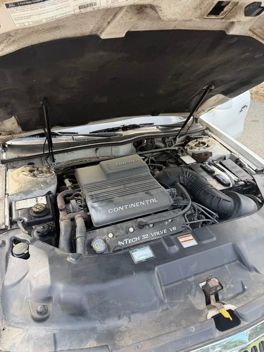 1997 Lincoln Continental 9th Gen - Image 12 of 14