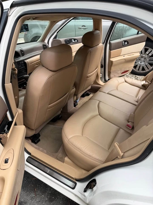 1997 Lincoln Continental 9th Gen - Image 9 of 14