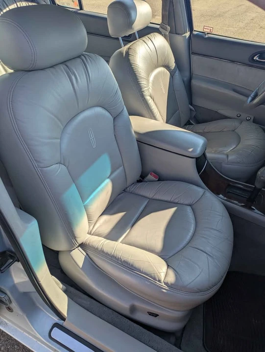 1997 Lincoln Continental 9th Gen - Image 5 of 9