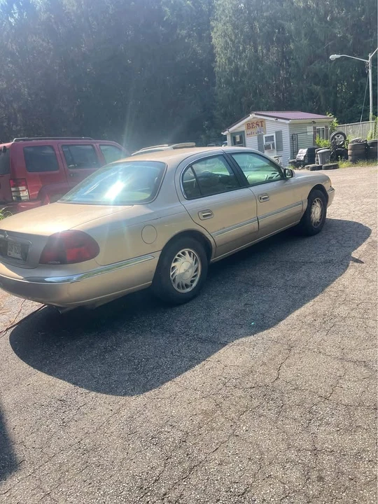 1997 Lincoln Continental 9th Gen - Image 3 of 8