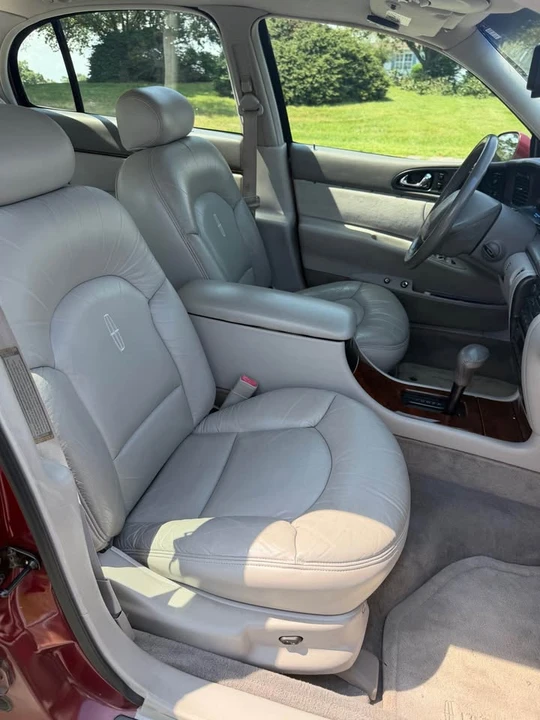 1997 Lincoln Continental 9th Gen - Image 9 of 16