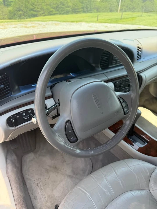 1997 Lincoln Continental 9th Gen - Image 6 of 16