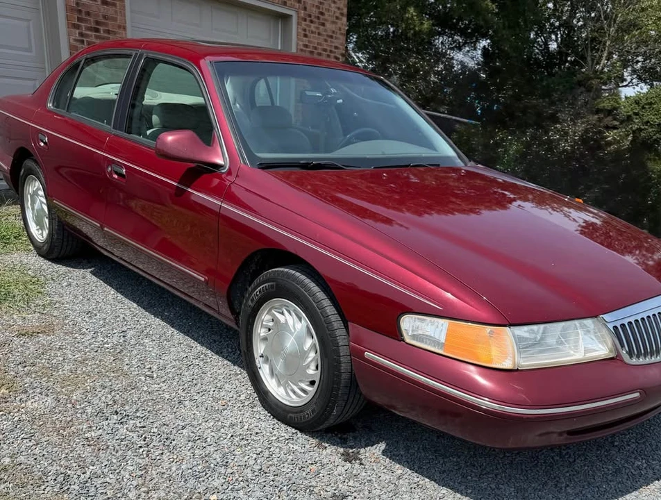 1997 Lincoln Continental 9th Gen - Image 4 of 16