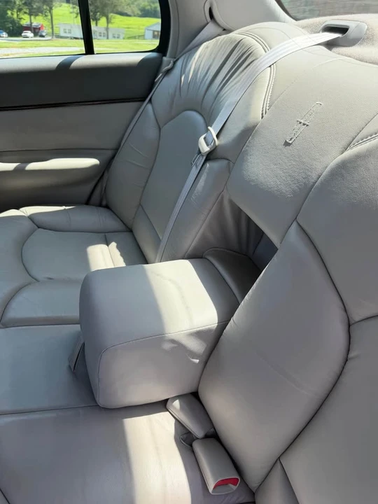 1997 Lincoln Continental 9th Gen - Image 11 of 16
