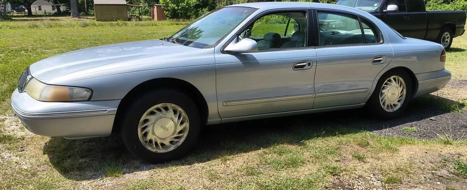 1997 Lincoln Continental 9th Gen - Image 3 of 9