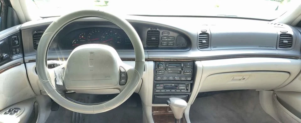 1997 Lincoln Continental 9th Gen - Image 6 of 9