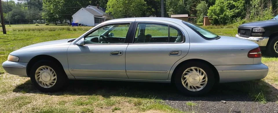 1997 Lincoln Continental 9th Gen - Image 5 of 9
