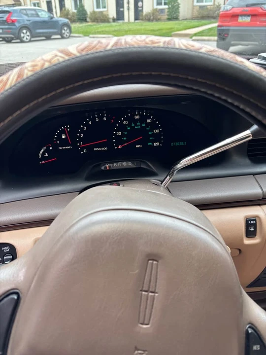 1997 Lincoln Continental 9th Gen - Image 6 of 12