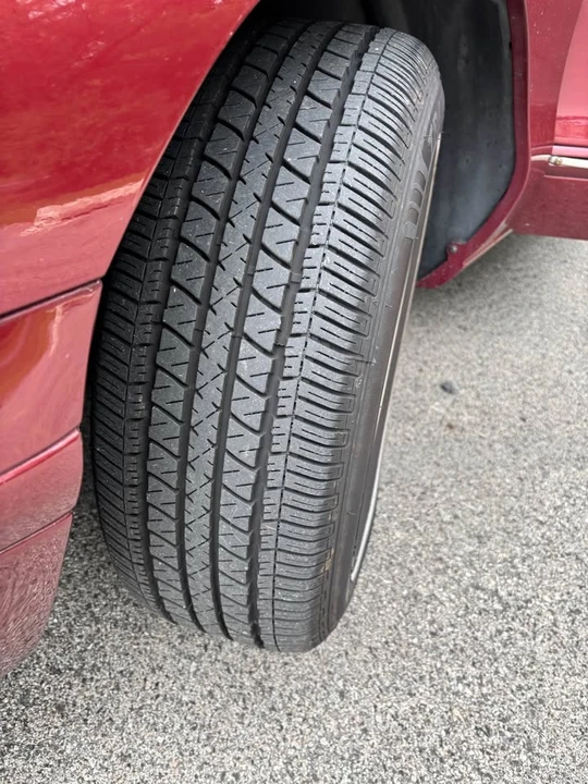 1997 Lincoln Continental 9th Gen - Image 11 of 12