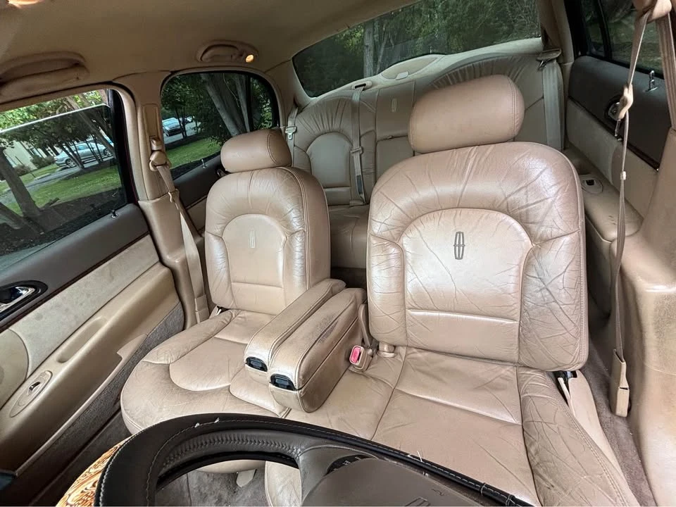 1997 Lincoln Continental 9th Gen - Image 9 of 12