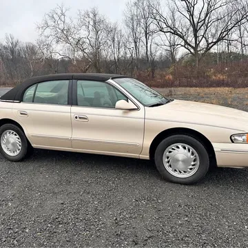 1997 Lincoln Continental Signature Sedan 4D