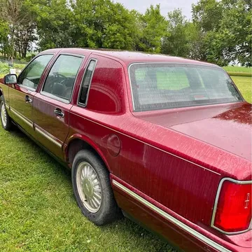 1997 Lincoln Continental Signature Sedan 4D