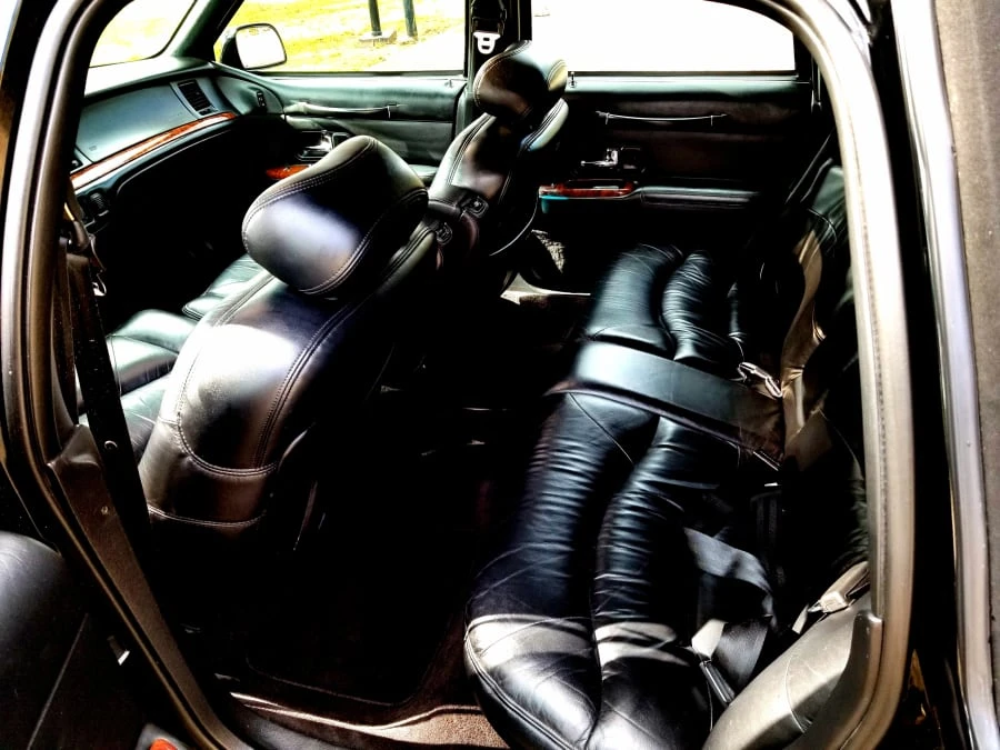1997 Lincoln Continental 9th Gen - Image 4 of 8