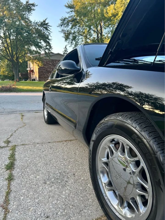 1997 Lincoln Continental Mark VIII - Image 3 of 9