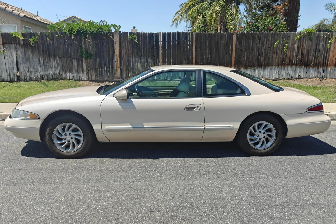 1997 Lincoln Continental Mark VIII - Image 3 of 31
