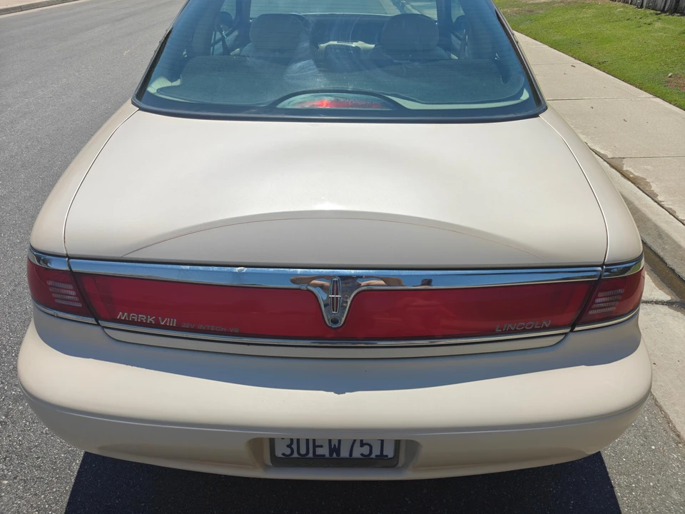 1997 Lincoln Continental Mark VIII - Image 19 of 31