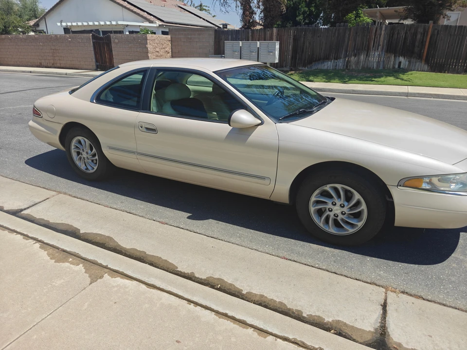 1997 Lincoln Continental Mark VIII - Image 11 of 31