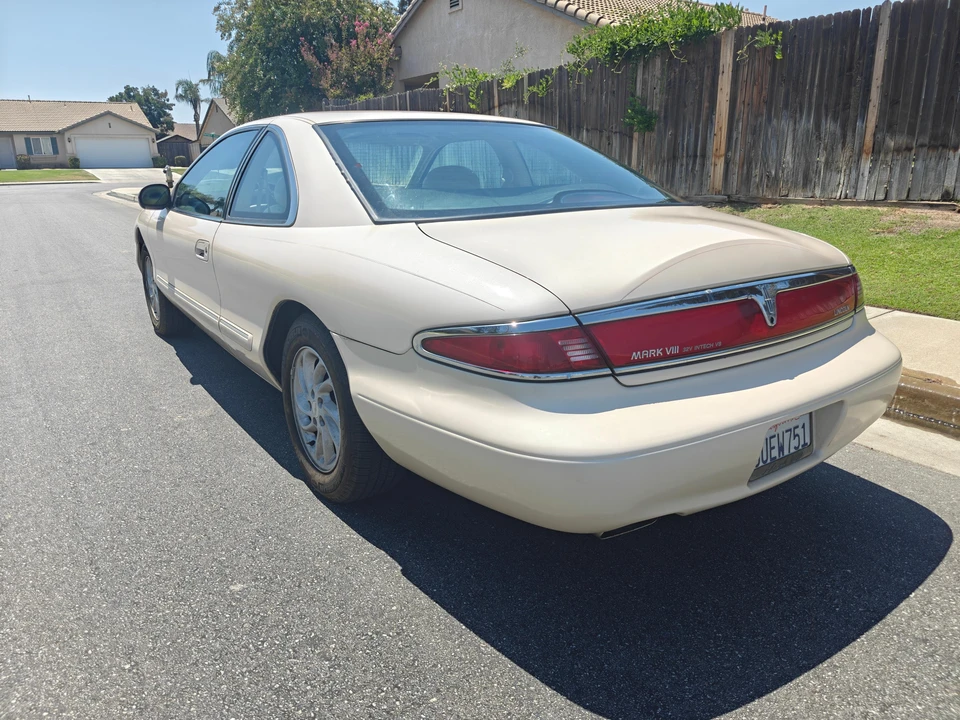 1997 Lincoln Continental Mark VIII - Image 8 of 31