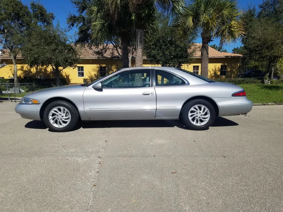 1997 Lincoln Continental Mark VIII - Image 2 of 12