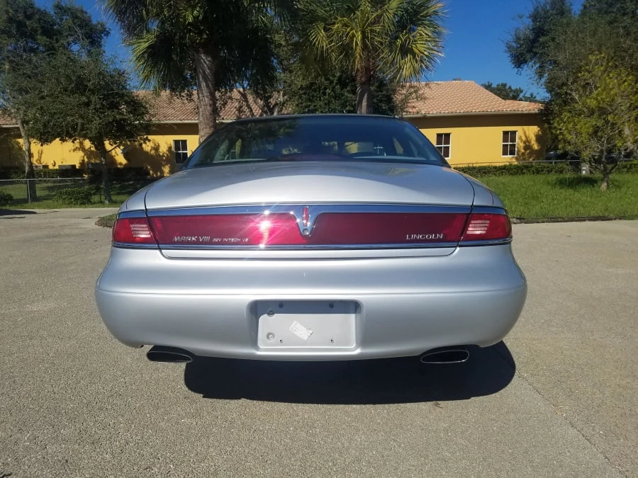 1997 Lincoln Continental Mark VIII - Image 8 of 12
