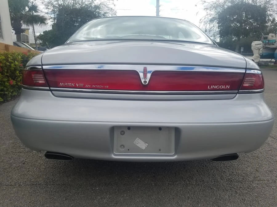 1997 Lincoln Continental Mark VIII - Image 11 of 12