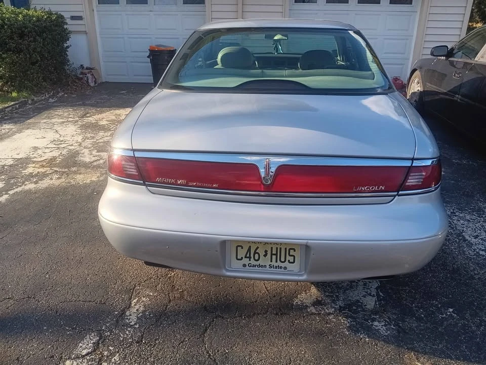 1997 Lincoln Continental Mark VIII - Image 8 of 11