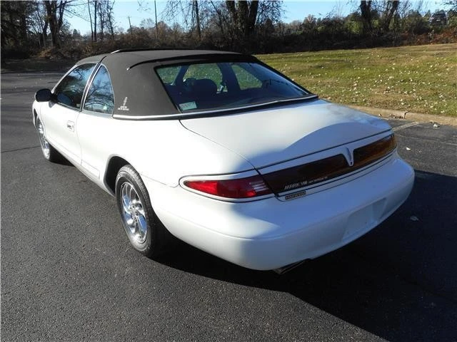 1997 Lincoln Continental Mark VIII - Image 7 of 12